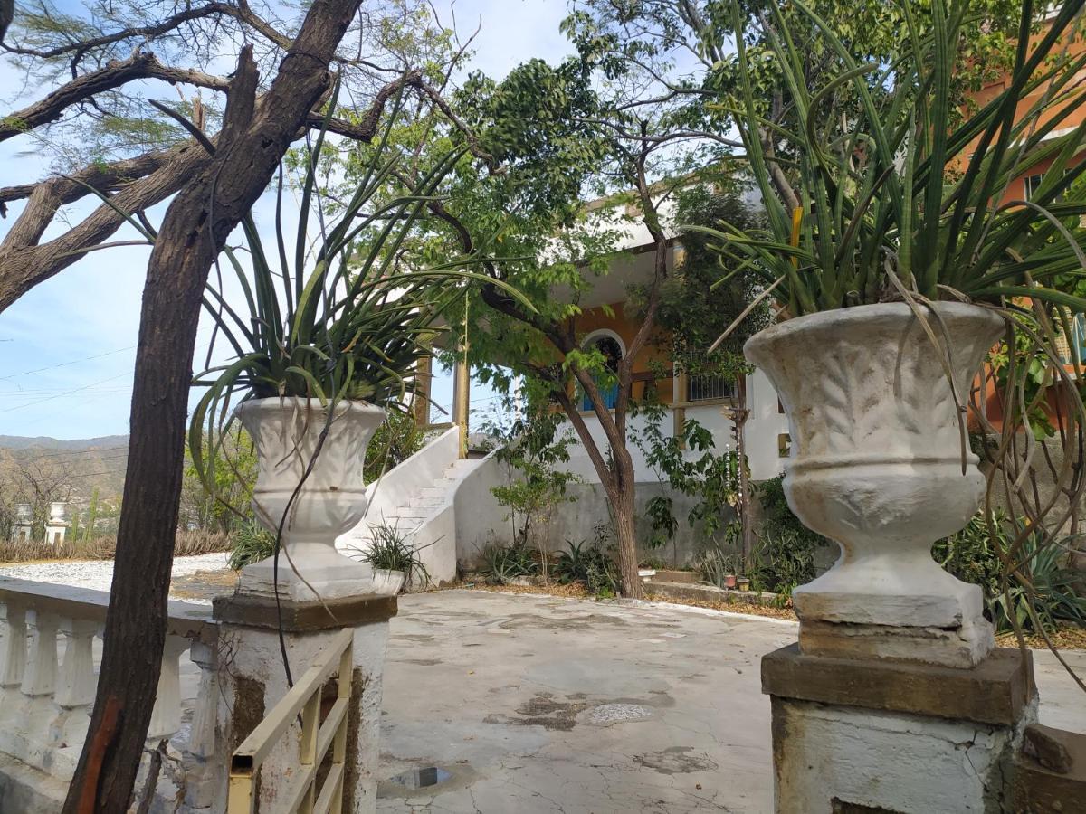 Jardin Etnobotanico Villa Ludovica Santa Marta  Extérieur photo